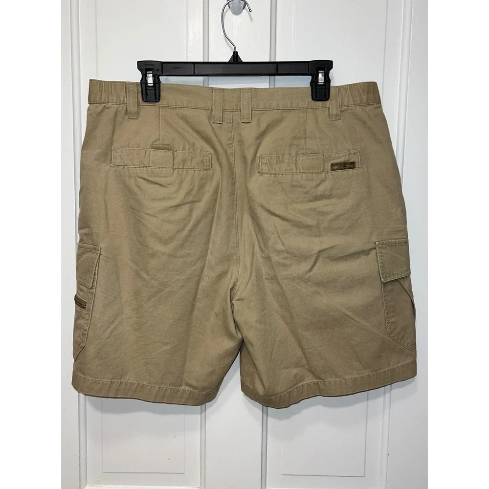 Columbia XCO Mens Khaki Cargo Shorts Tan Cotton Outdoor Hiking Medium 8 Inseam